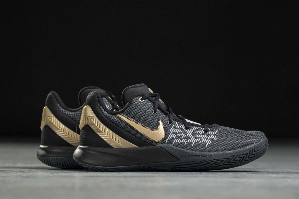 nike kyrie 3 nere